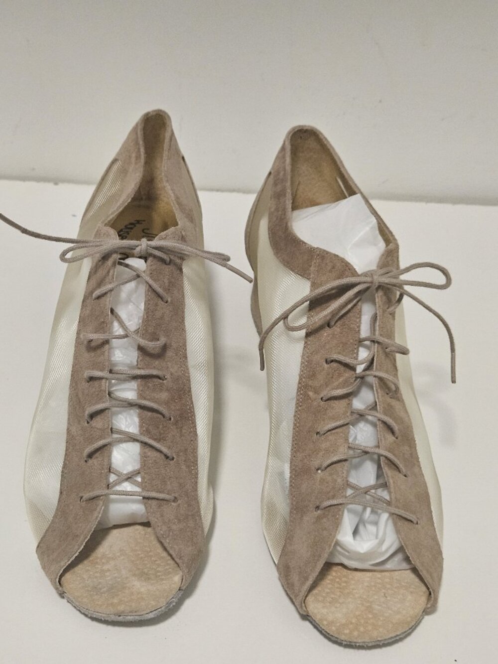 Judy’s House of Oldies taupe dance shoes, 9M